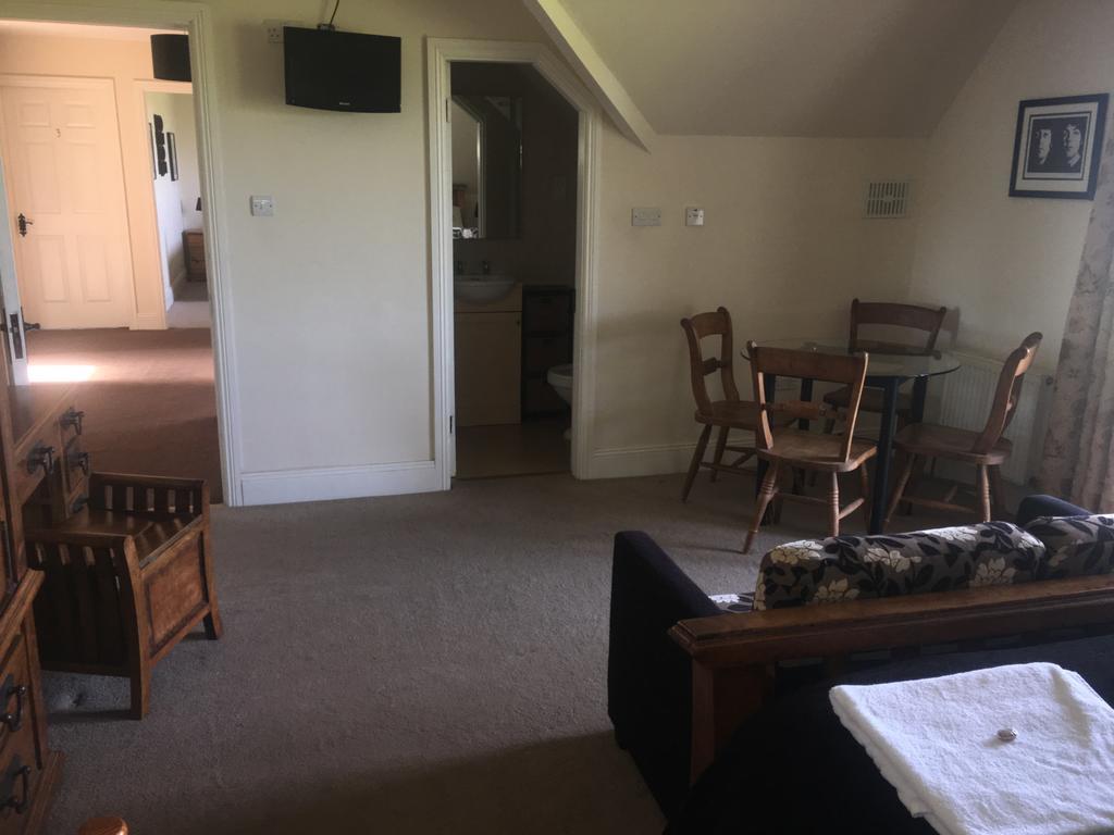 The Curragh Country House Accommodation Newbridge  Εξωτερικό φωτογραφία